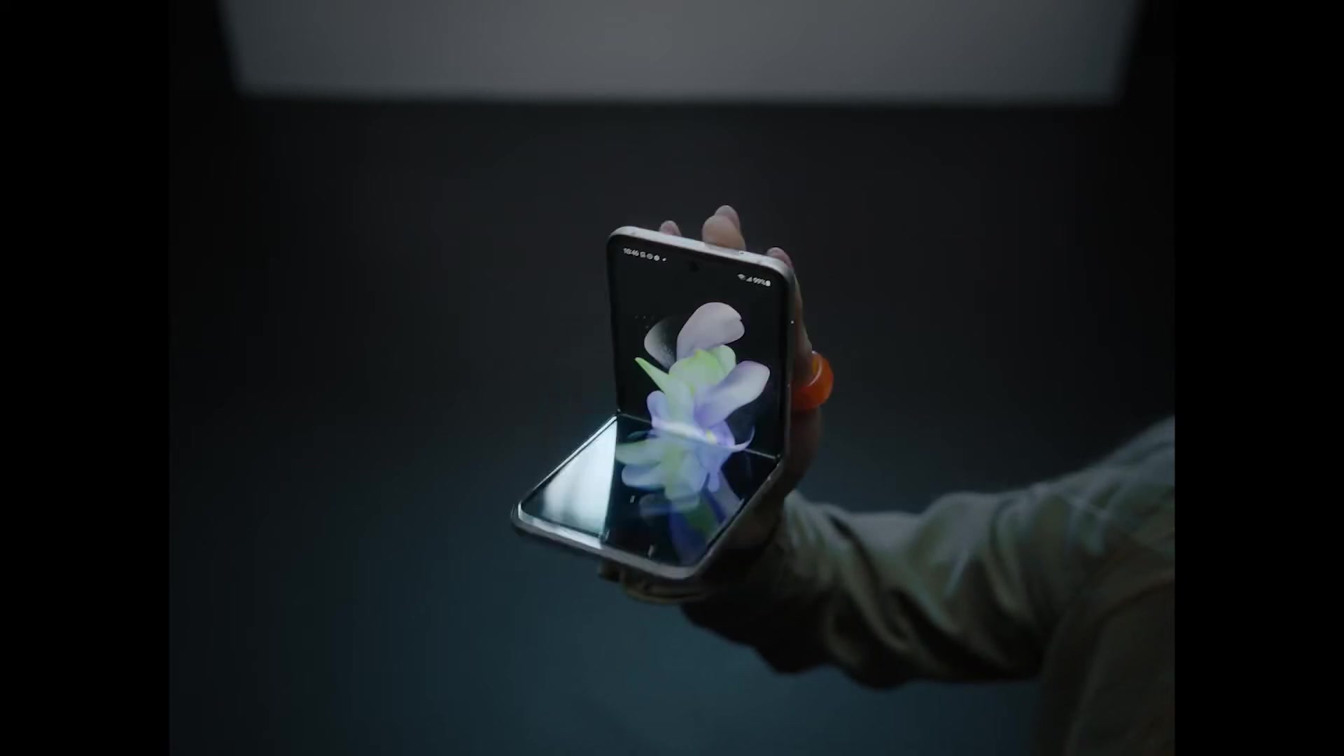 Samsung X Mónica Naranjo Galaxy Z Flip4